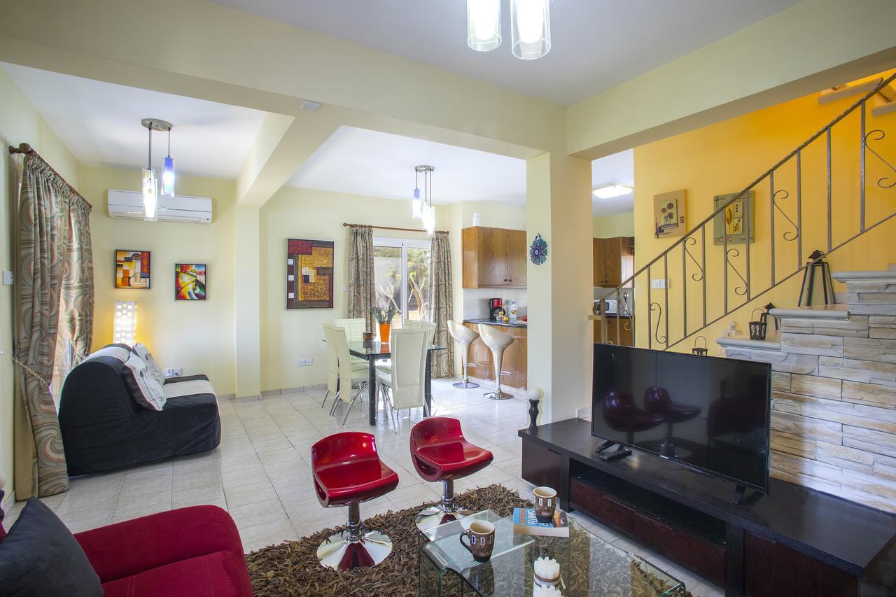 Ayia Napa Tropical Beach Villa Bagian luar foto
