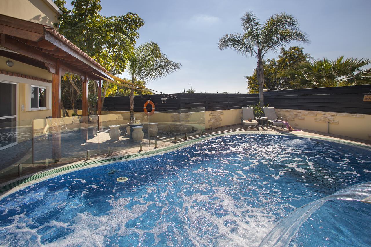 Ayia Napa Tropical Beach Villa Bagian luar foto
