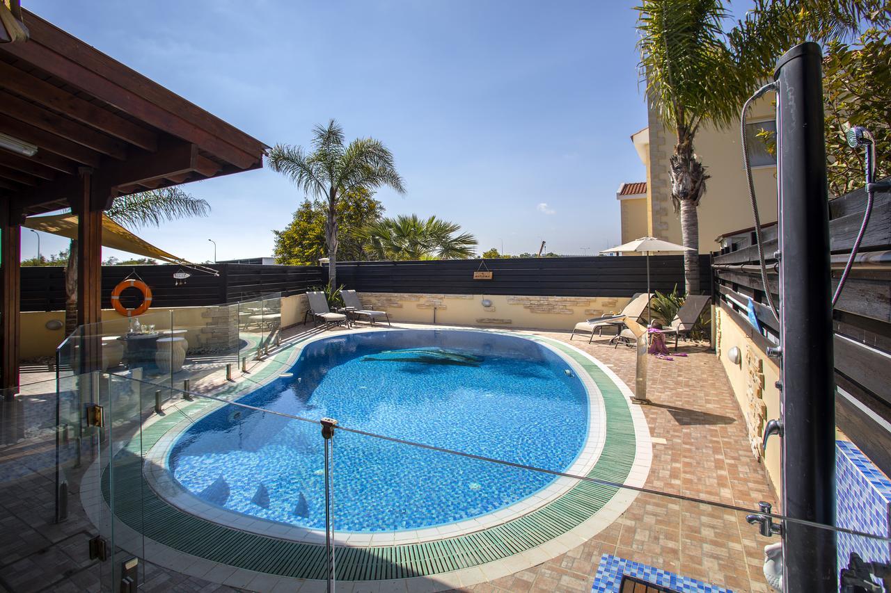 Ayia Napa Tropical Beach Villa Bagian luar foto