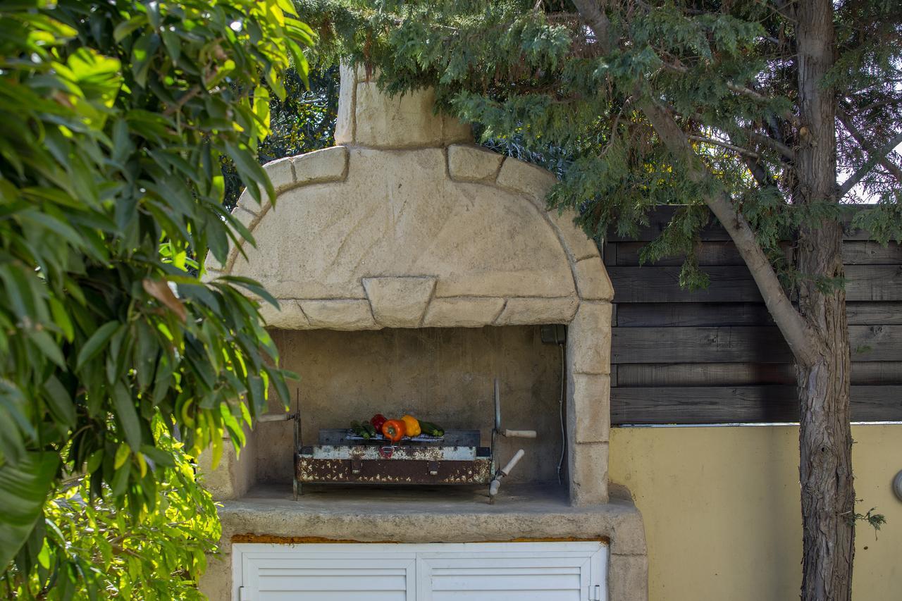 Ayia Napa Tropical Beach Villa Bagian luar foto